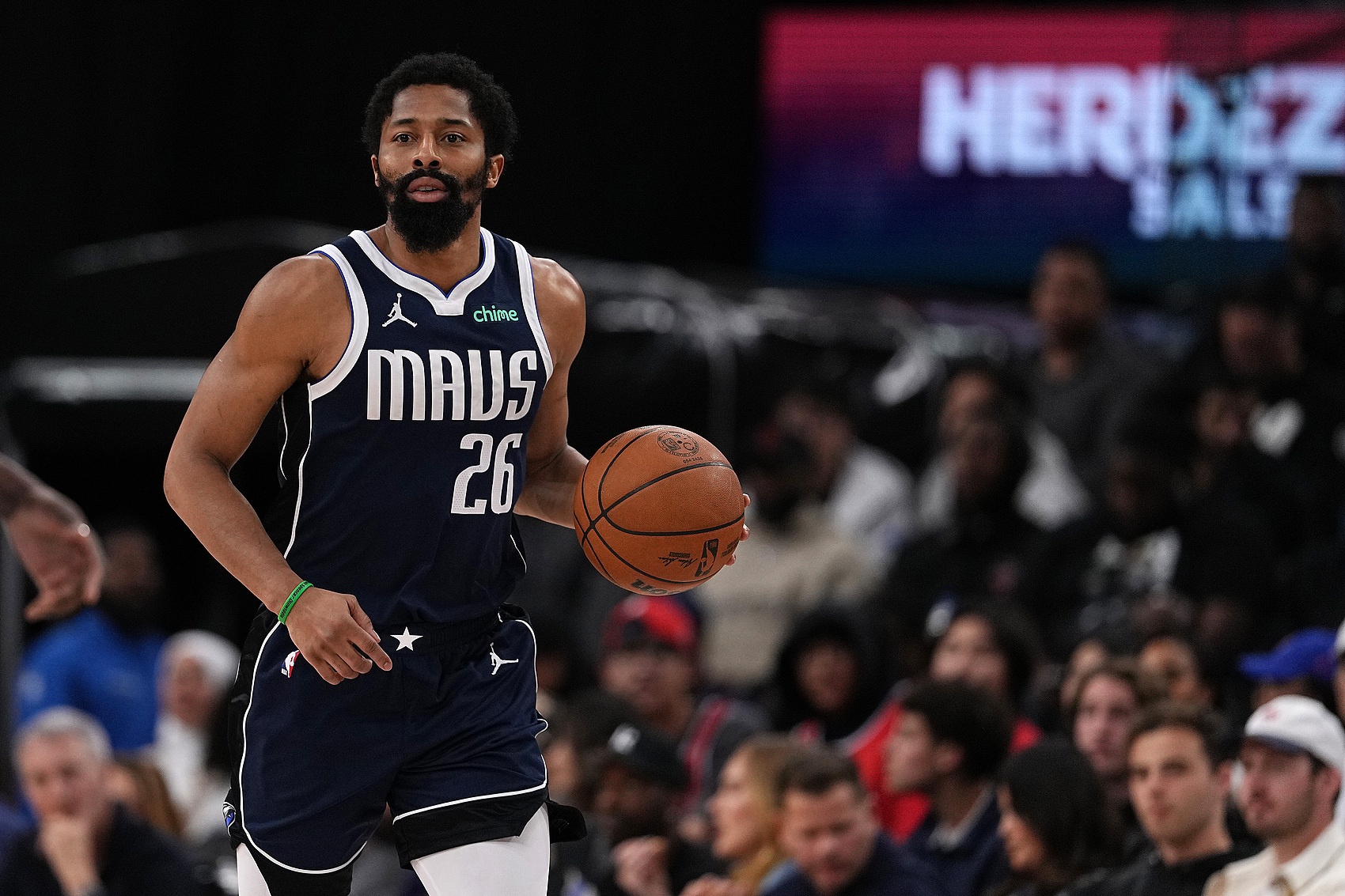 上赛季场均11分2.6板4.4助！黄蜂官宣正式签约丁威迪